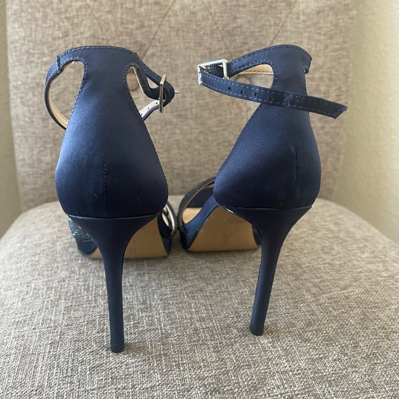 Vince Camuto Women's Kalvira2 Heeled Sandal size 8M - Picture 4 of 11